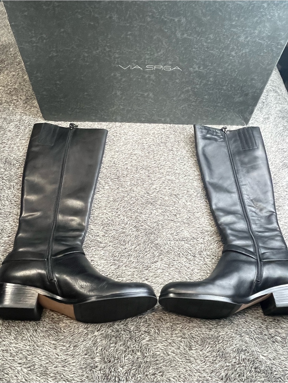 Via Spiga Black Leather Tall Riding Boots Womenโs Size 8M V-Kacey Original Box